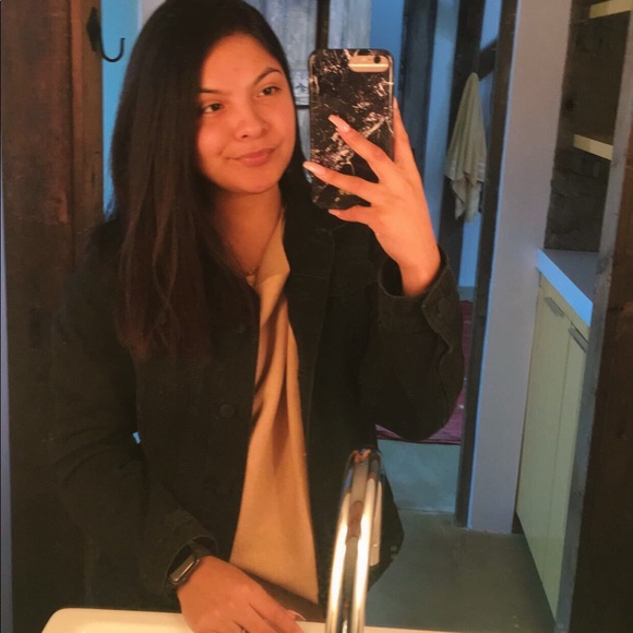 Meet your Posher, Itzel - Picture 1 of 1